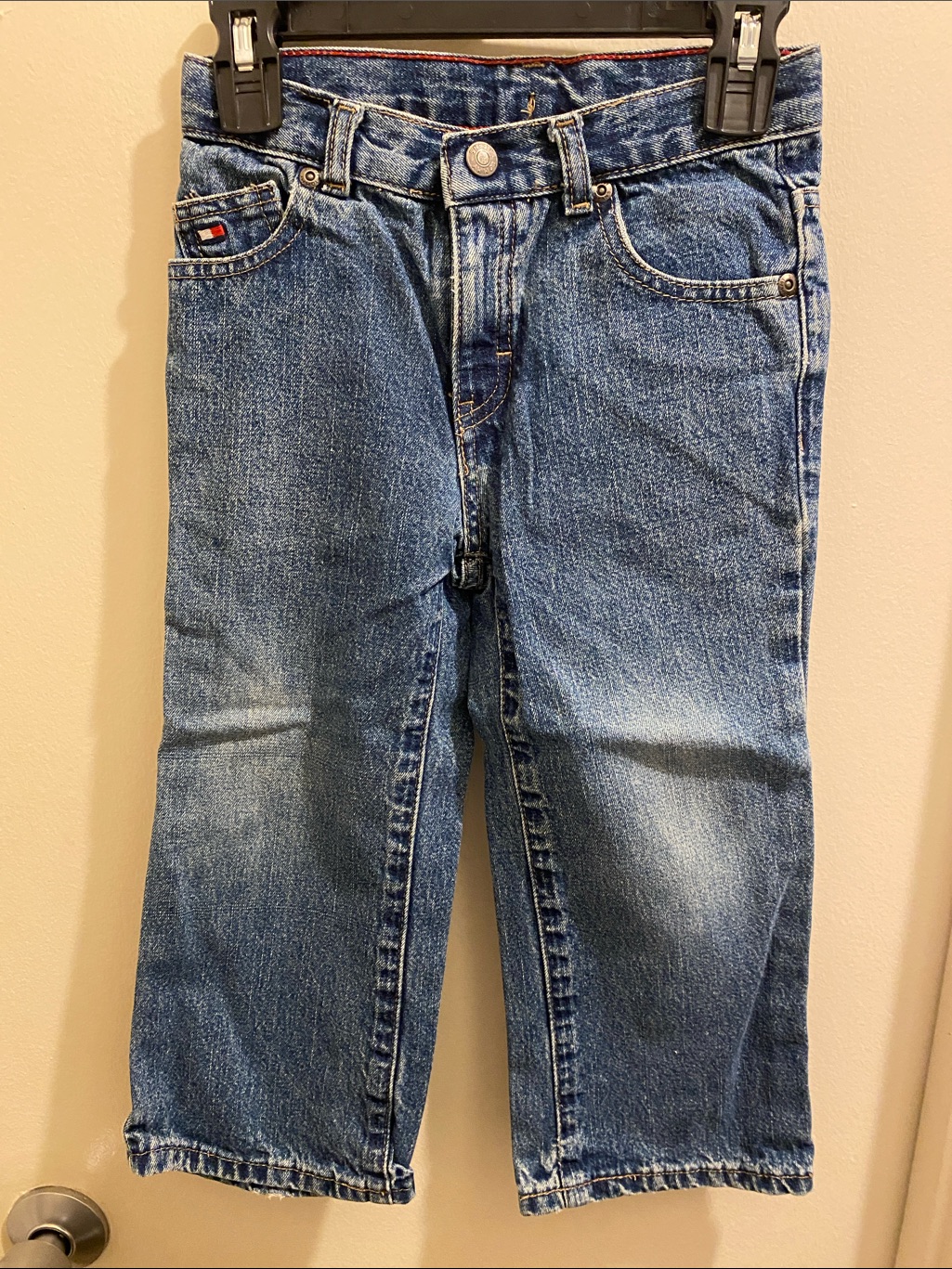 F) Tommy Hilfiger Vintage Boys Medium Blue Relaxed Jeans